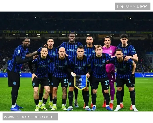 英超激战：那不勒斯与国米平局点球大战引发全场热烈反响